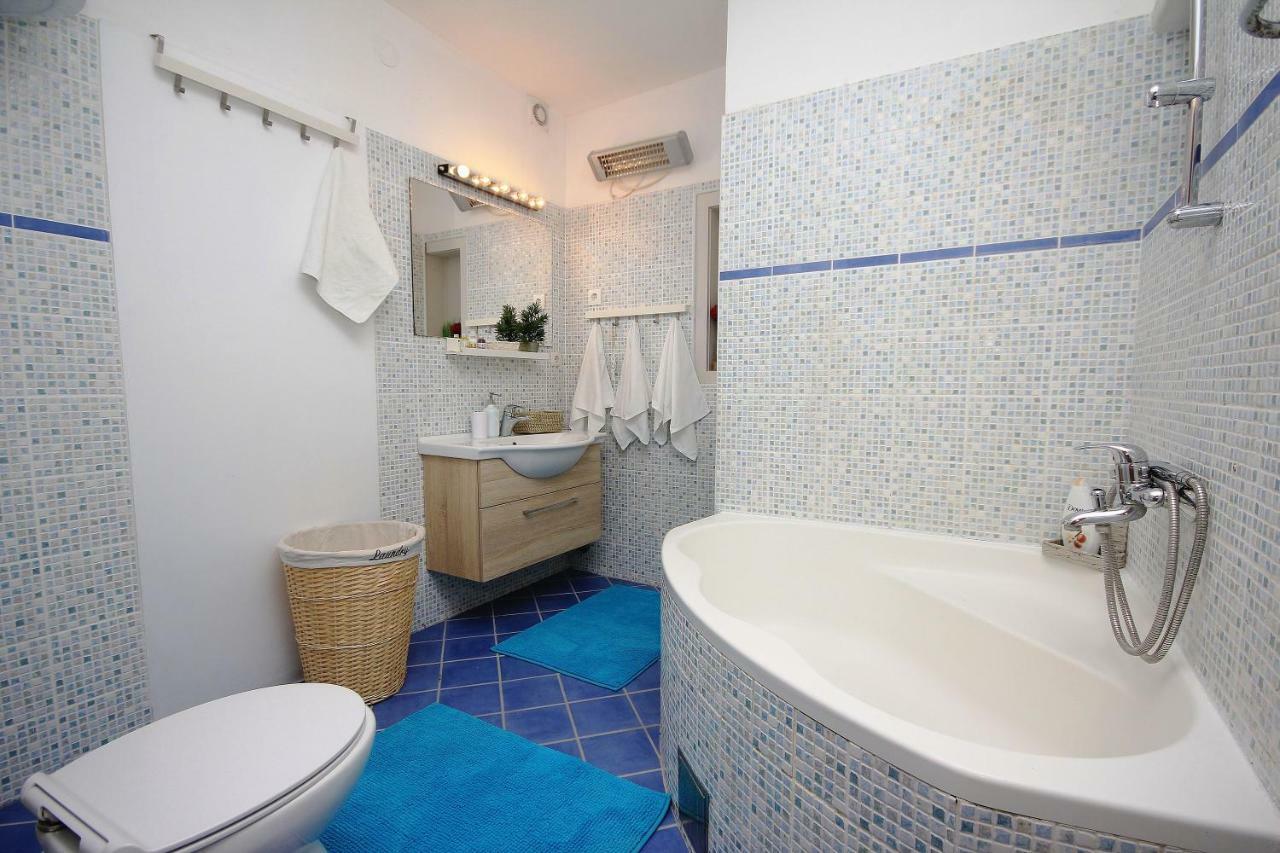 Apartment Mikula Makarska Esterno foto