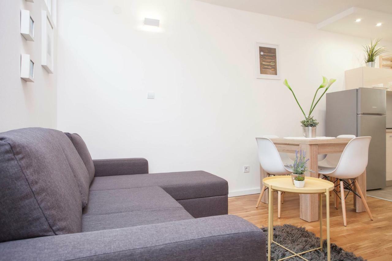 Apartment Mikula Makarska Esterno foto