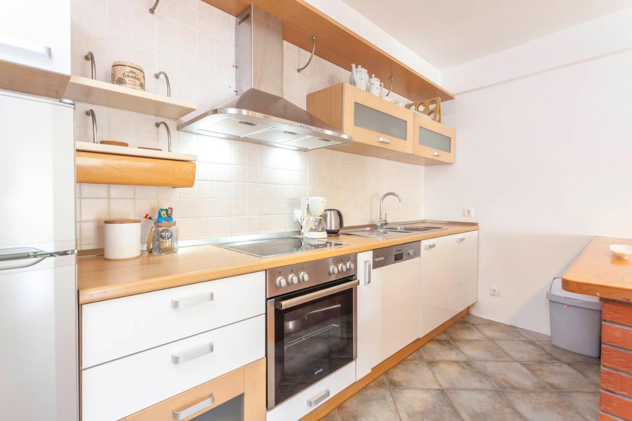 Apartment Mikula Makarska Esterno foto